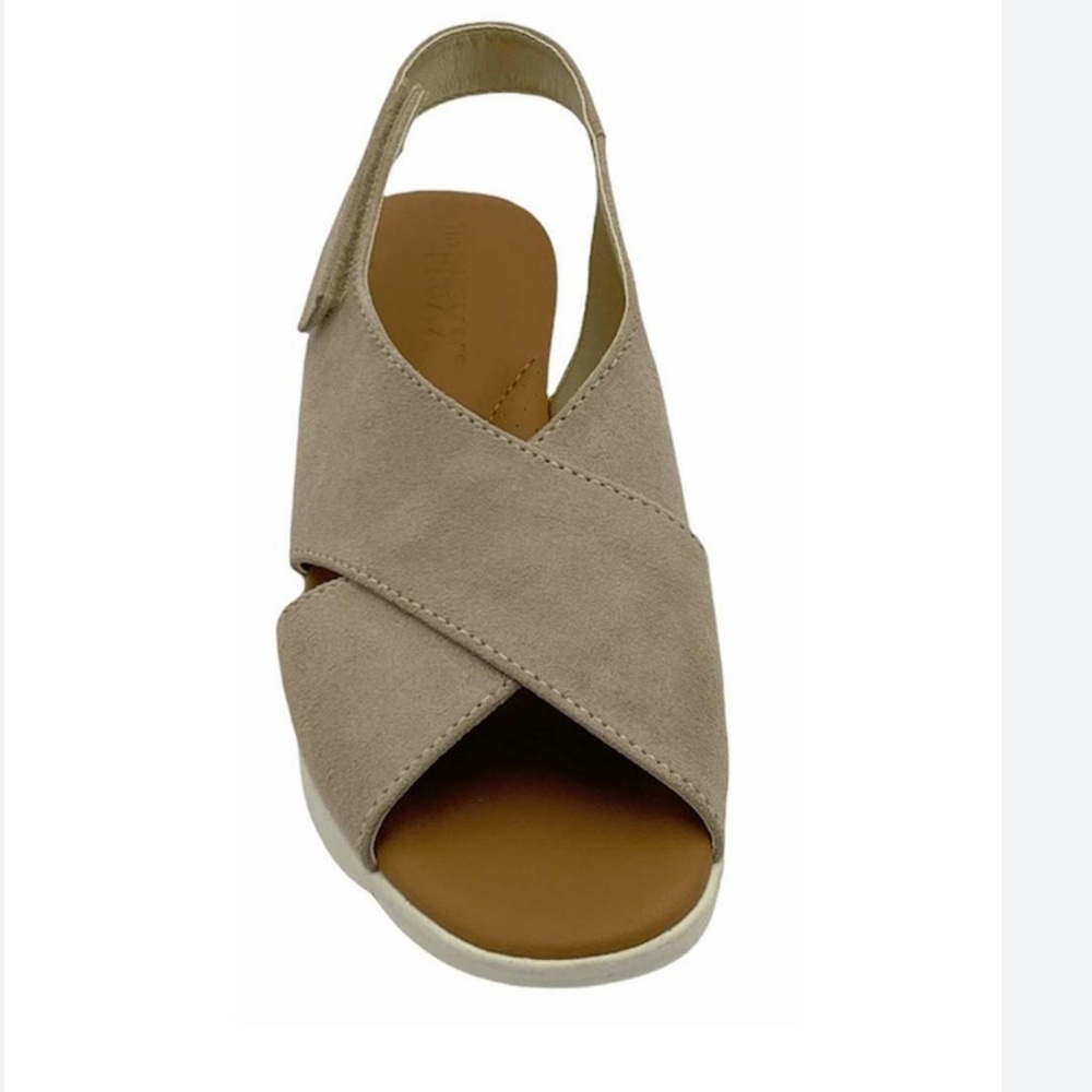 The Flexx Capri cross-strap top suede Velcro strap tan comfort Sandals Sz 7